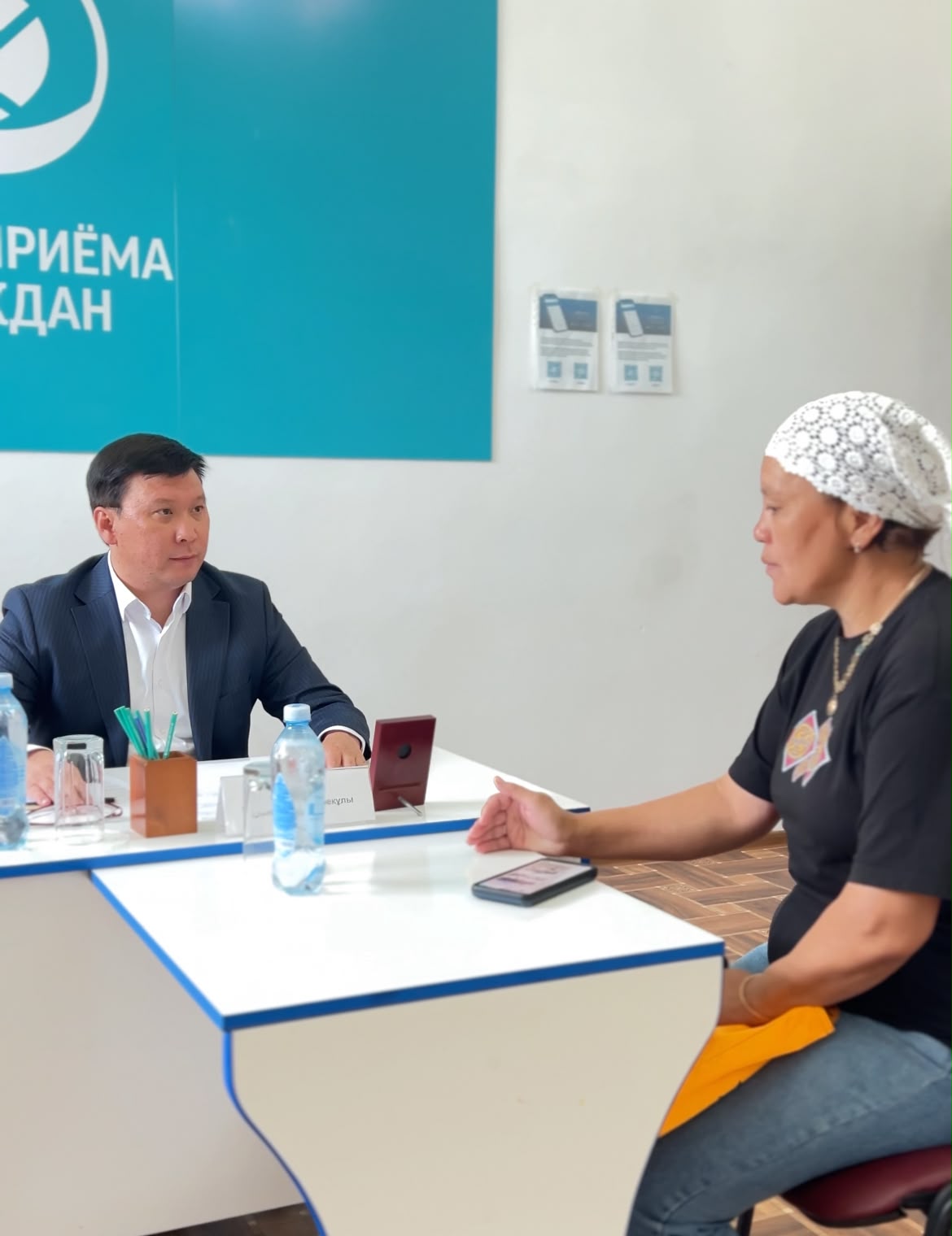 Сегодня аким района провел личный прием граждан