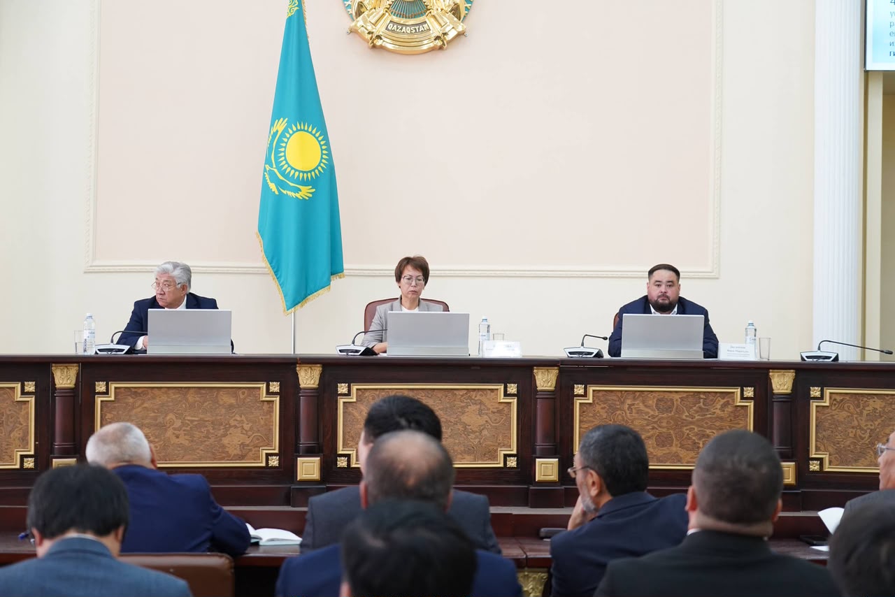 Еңбек жағдайларының қауіпсіздігін қамтамасыз ету шаралары Ақмола облысы әкімдігінде талқыланды