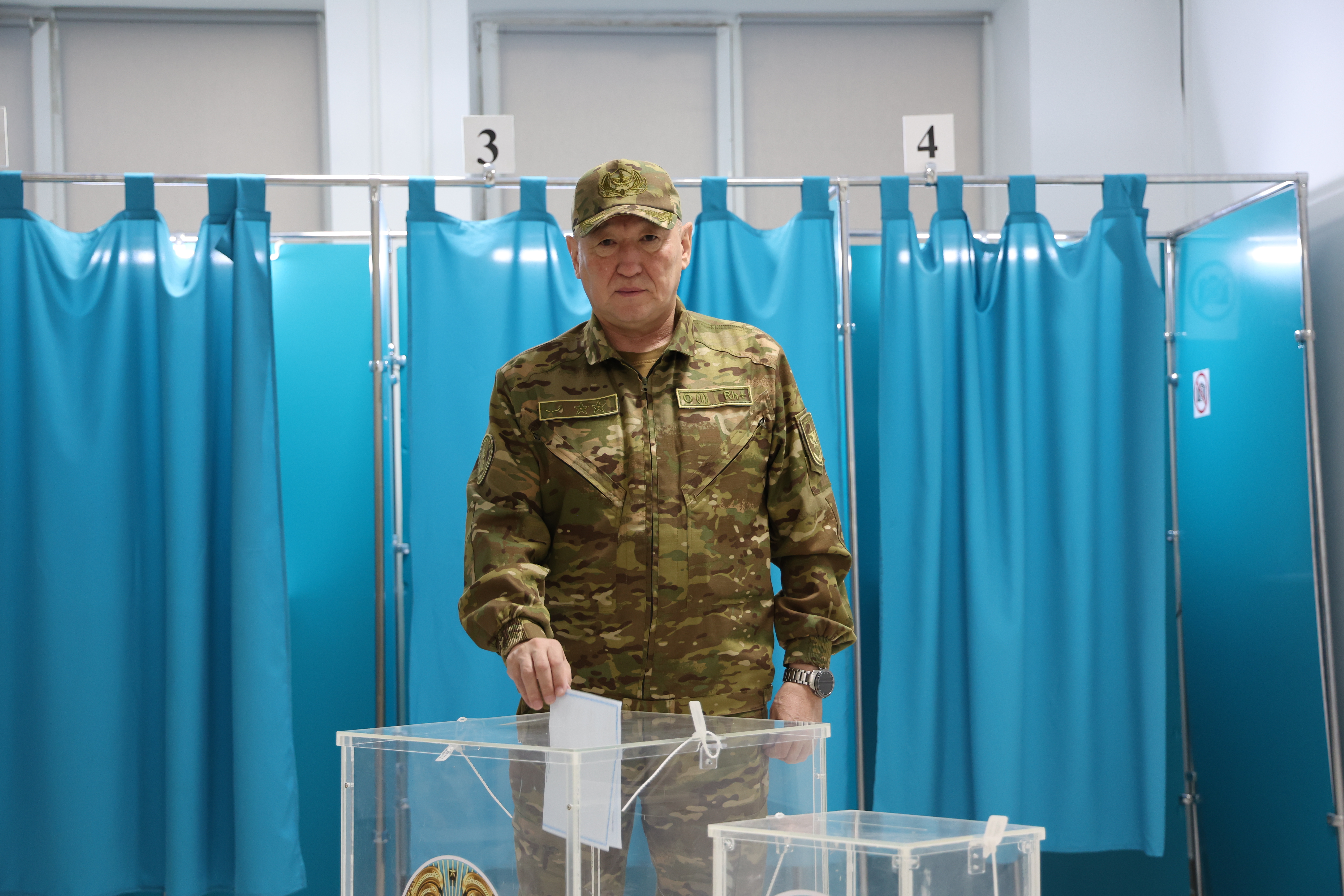 The Minister of Defense was among the first to vote in the Kurultai elections