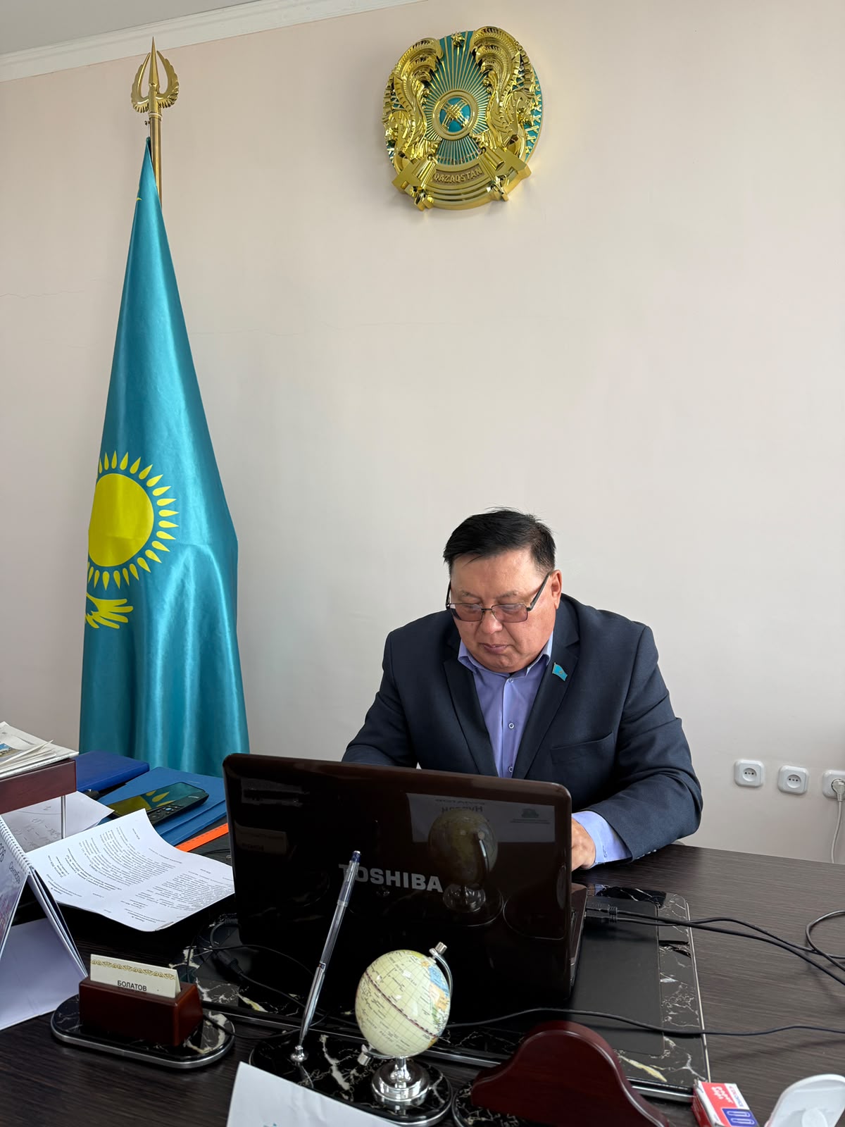 Аудандық мәслихаттың кезектен тыс сессиясы өтті