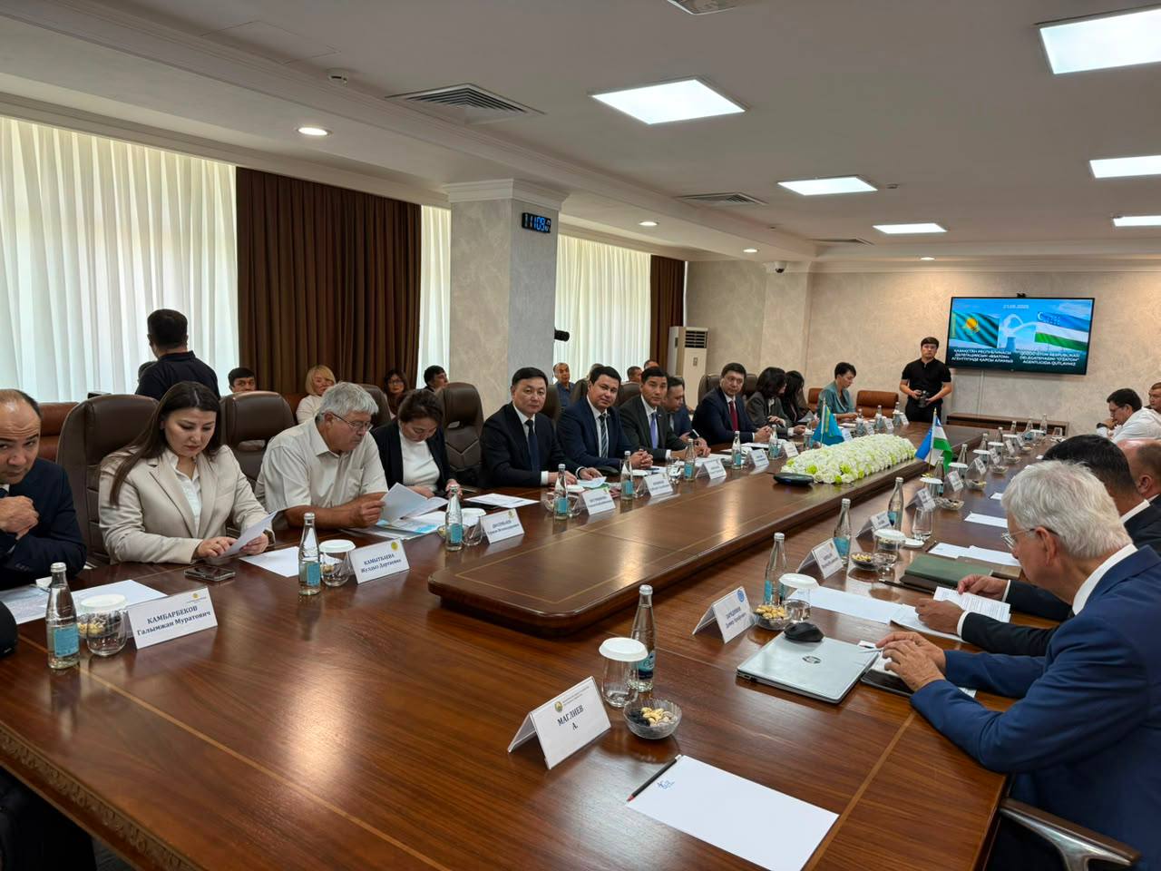 2026 жылдың 21 тамызында Ташкентте ядролық энергетика жобаларын іске асырудағы ынтымақтастық бойынша Қазақстан-Өзбекстан кездесуі өтті