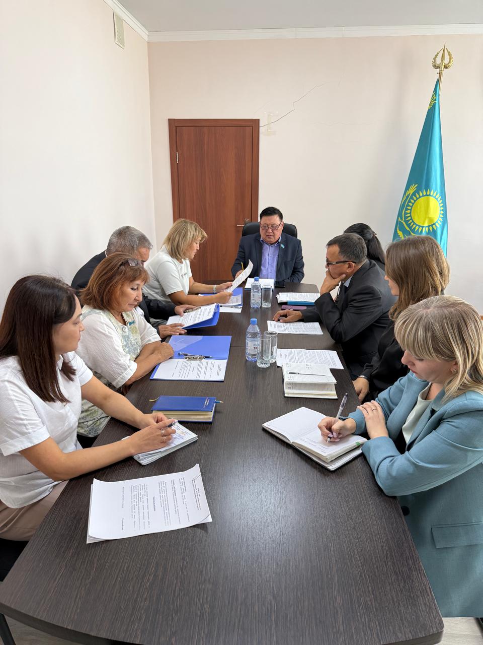 Бюджет және аудан экономикасын дамыту мәселелері жөніндегі тұрақты комиссияның отырысы өтті