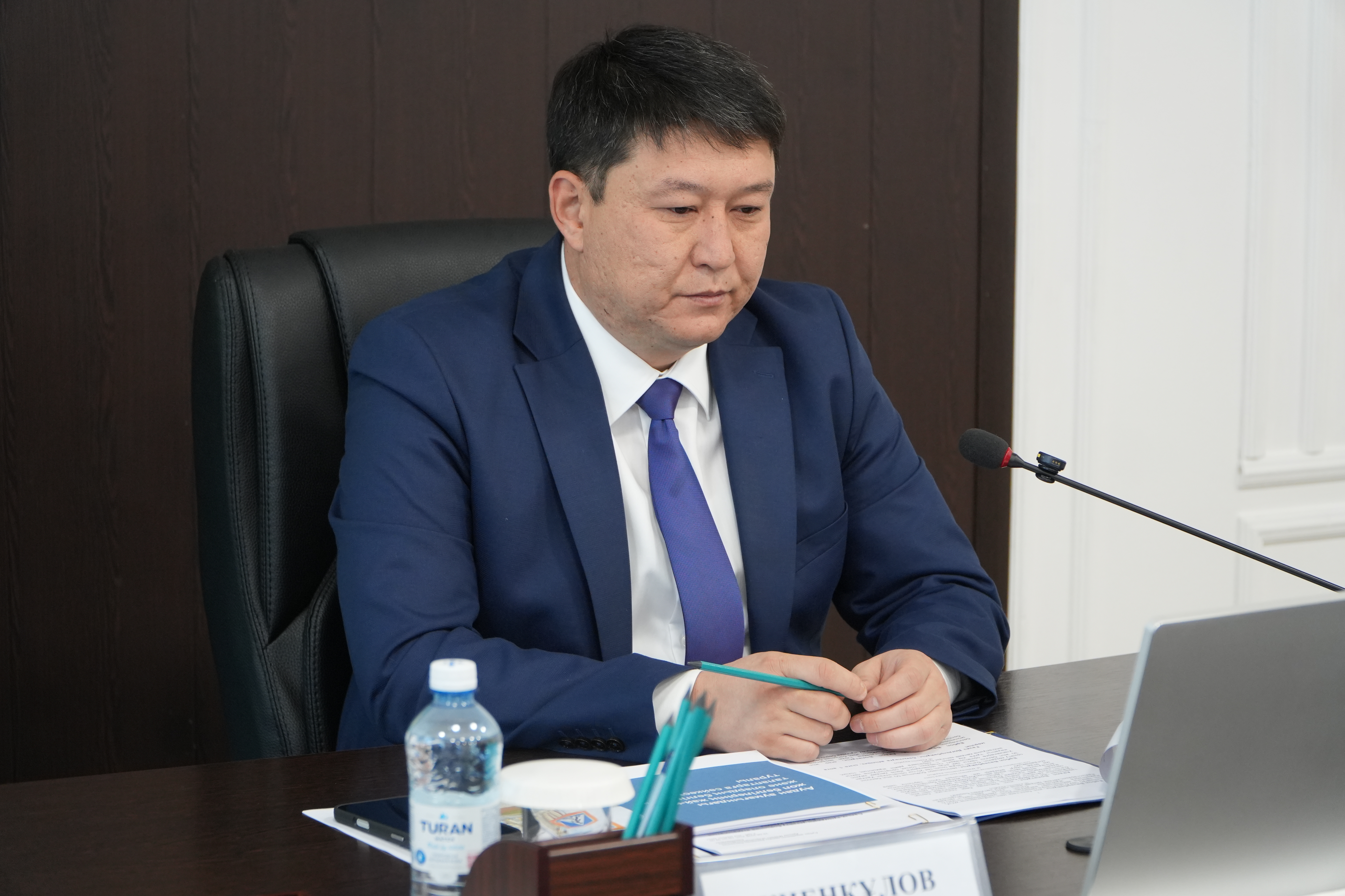 БЕЗОПАСНОСТЬ ДОРОЖНОГО ДВИЖЕНИЯ И ФИНАНСОВАЯ ДИСЦИПЛИНА — НА КОНТРОЛЕ АКИМА РАЙОНА