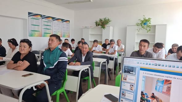 Ақсуат ауданында бастапқы әскери даярлық және дене тәрбиесі пәндері мұғалімдерінің секциялық отырысы өтті