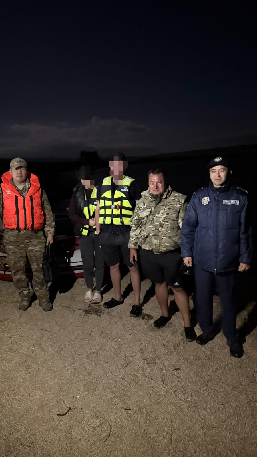 Құтқарушылар қолайсыз ауа райында су айдынында қалған азаматтарға көмек көрсетті