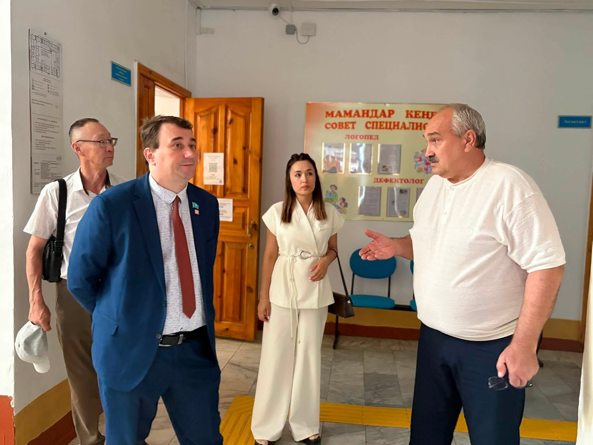 Мектептерде  мониторинг  жүргізілді.