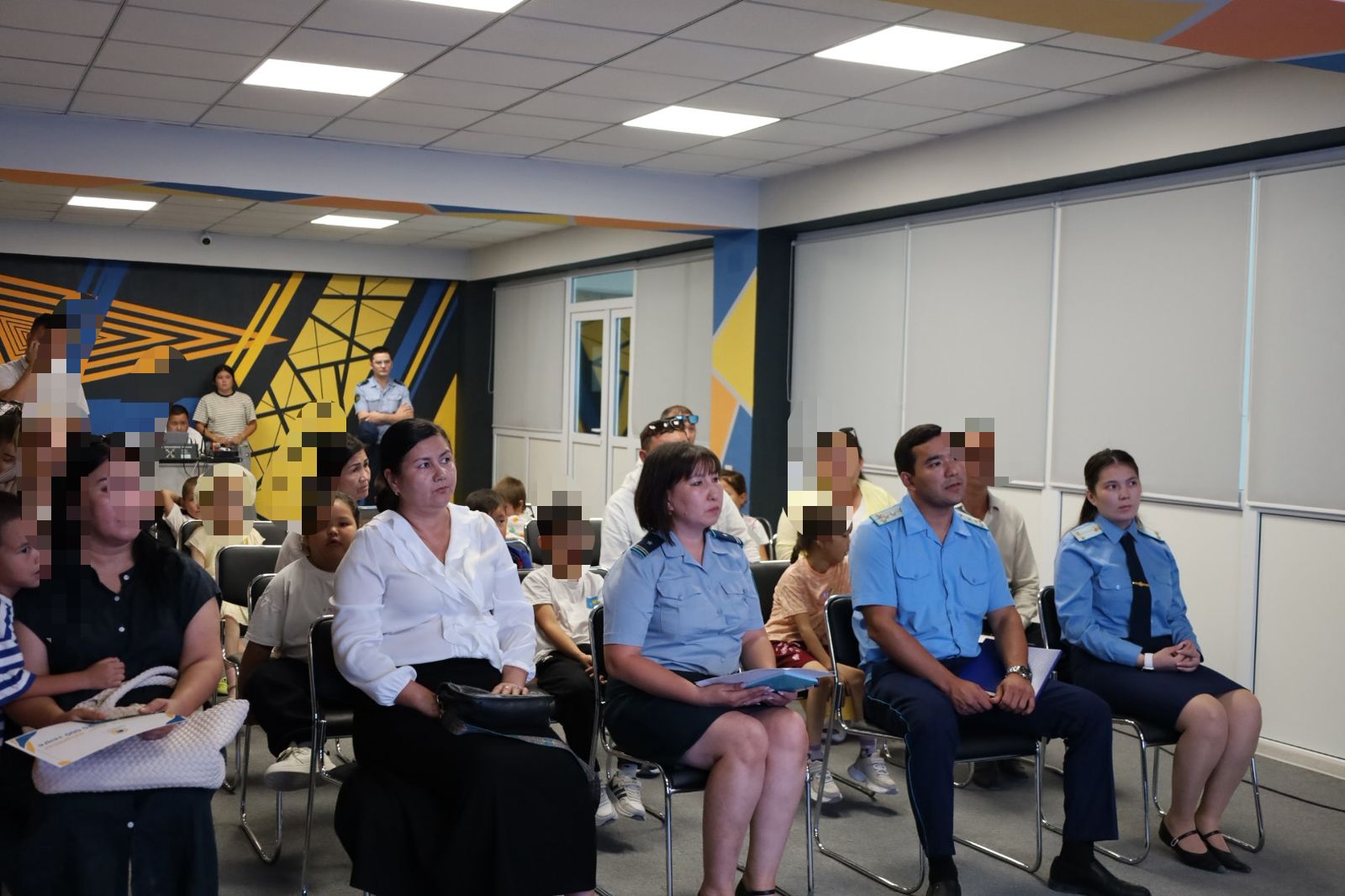 Қарақия ауданында "Мектепке жол" акциясы өтті