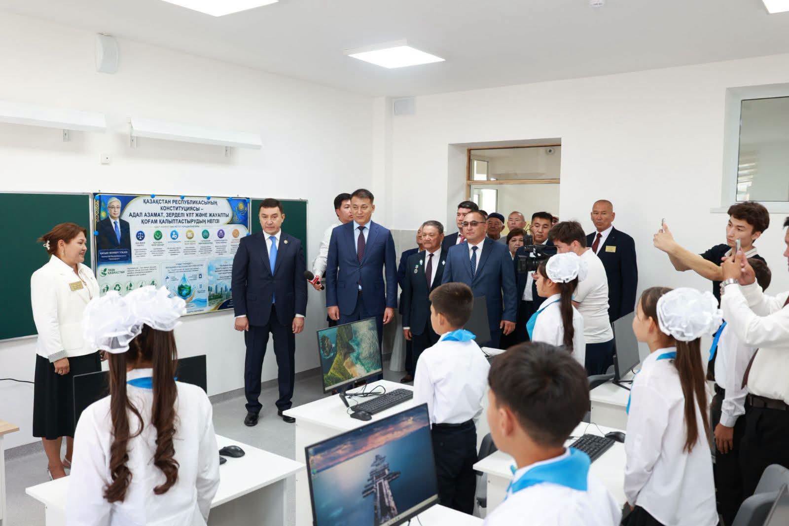 ТУРКЕСТАН: В САУРАНСКОМ РАЙОНЕ ВВЕДЕНА В ЭКСПЛУАТАЦИЮ НОВАЯ ШКОЛА ИМЕНИ АБАЯ НА 300 МЕСТ