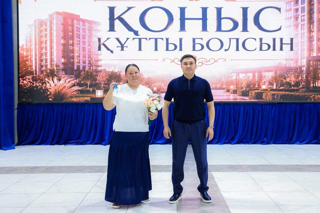 В ШЫМКЕНТЕ ЕЩЕ 40 СЕМЕЙ ПОЛУЧИЛИ КЛЮЧИ ОТ НОВЫХ КВАРТИР