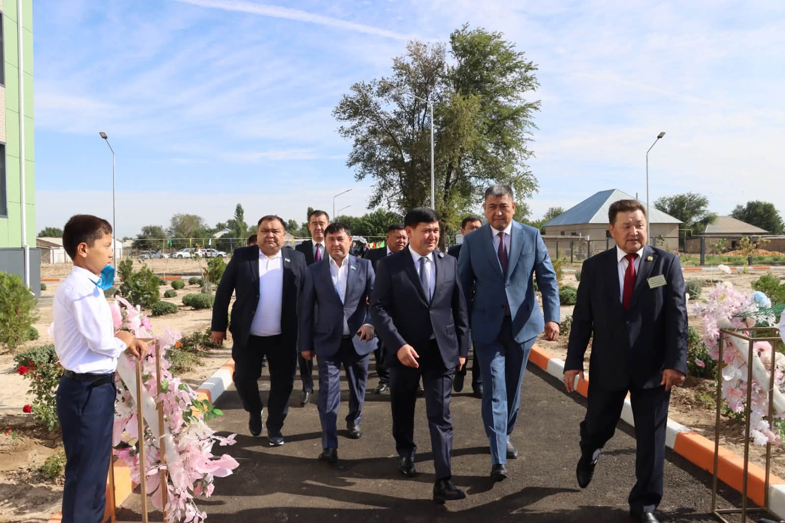 В ПРЕДДВЕРИИ НОВОГО УЧЕБНОГО ГОДА ВВЕДЕНЫ В ЭКСПЛУАТАЦИЮ ДВЕ НОВЫЕ ШКОЛЫ