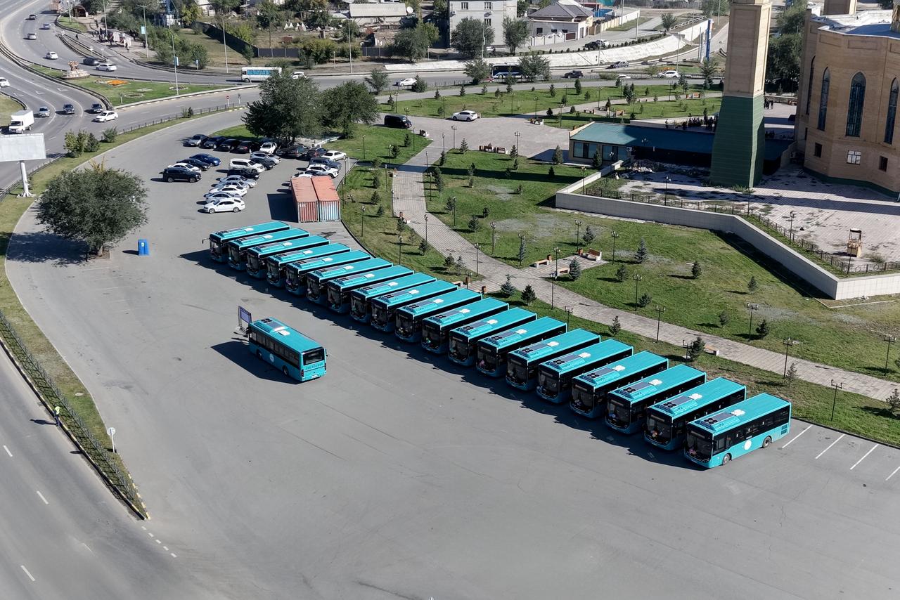 Автобусный парк Семея пополнился 20 новыми автобусами
