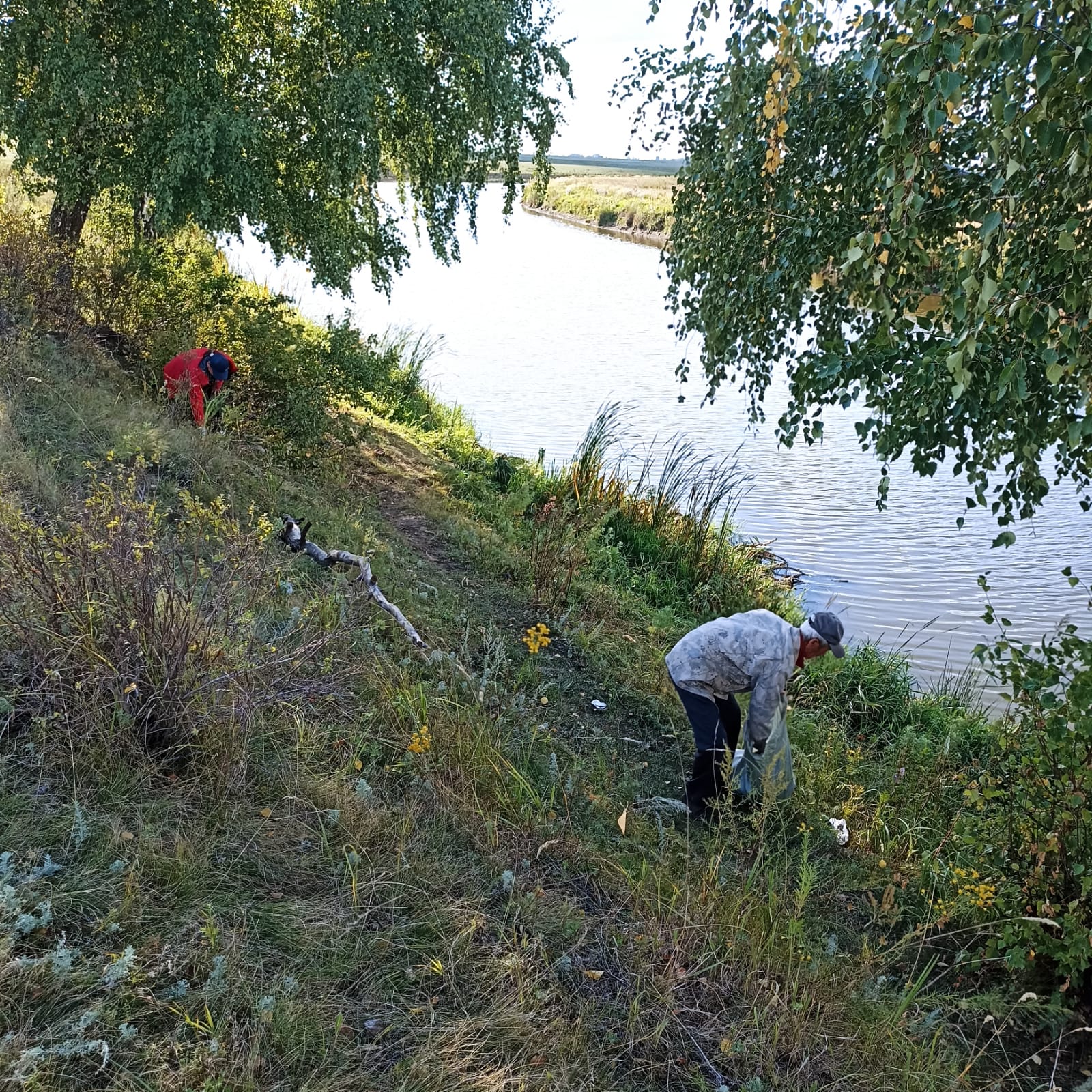 В рамках экологической программы «Таза Қазақстан» в сельском округе Обаған проведена акция «Чистые берега».