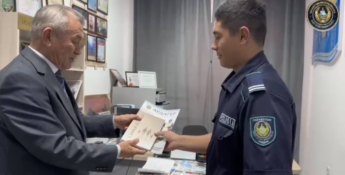Молодые полицейские встретились с ветераном органов внутренних дел