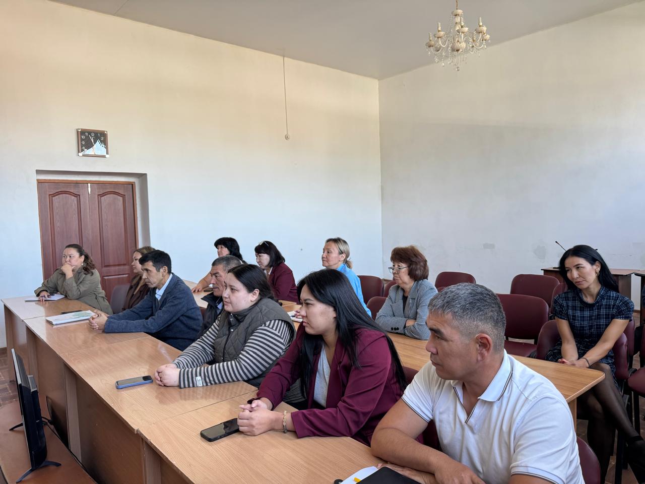 Аудан әкімінің аппаратында қызметтік әдеп мәселелері талқыланды